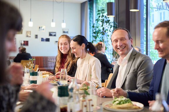 Magdas HOTEL Vienna City Seminar c Johannes Hloch 1 Magdas HOTEL Vienna City Seminar c Johannes Hloch 1