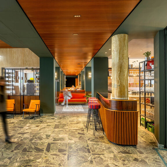 Magdas HOTEL Vienna City Foyer c BWM Architekten Severin Wurnig